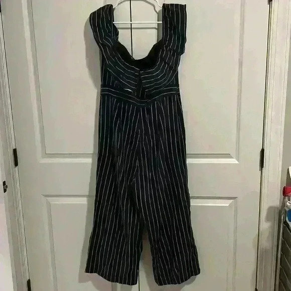 Madison Navy Striped Jumpsuit size L - Picture 5 of 10